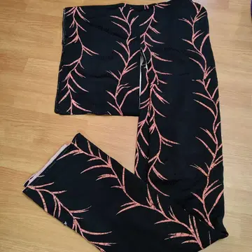 블랙과 핑크의 가지 무늬 기모노 순수 실크