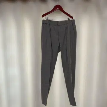 그레이 슬랙스 백 포켓 부착