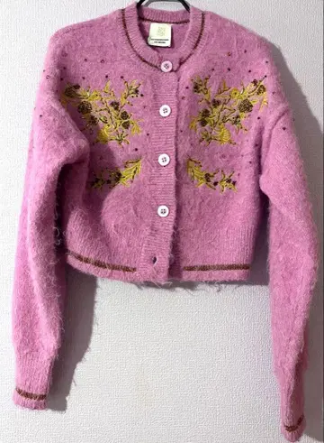 LILY BROWN 꽃무늬 자수 핑크 크롭 가디건