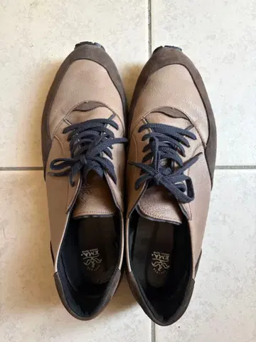 EMMA Made in Japan 베이지/브라운 가죽 스니커즈