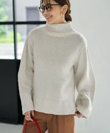 [스타일 델리] 와이드 슬리브 스탠드 넥 니트 그레이쉬 화이트