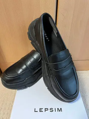 LEPSIM 블랙 로퍼