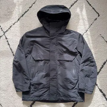 유니클로 +j 하이브리드 다운 오버사이즈 다운 파카 다크 그레이