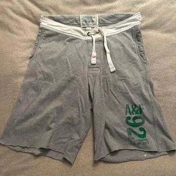 Abercrombie & Fitch 그레이 숏팬츠 S
