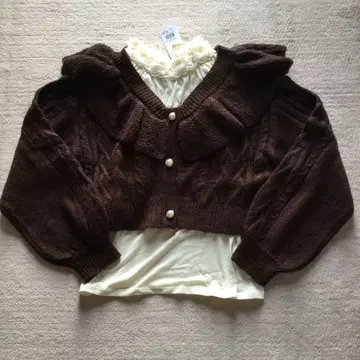 택 포함 새상품 엑시즈팜 kawaii 프릴 옷깃 숏 니트 가디건 브라운