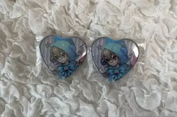 제5인격 IdentityV 산리오 밤의 감시자 이타카 하트 캔뱃지