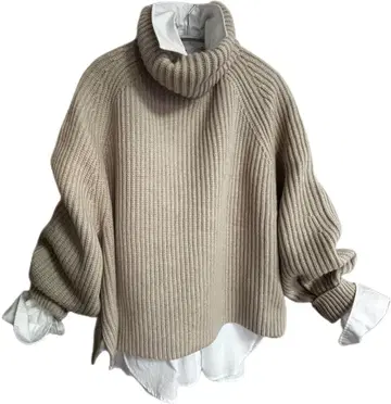 베이지 터틀넥 니트