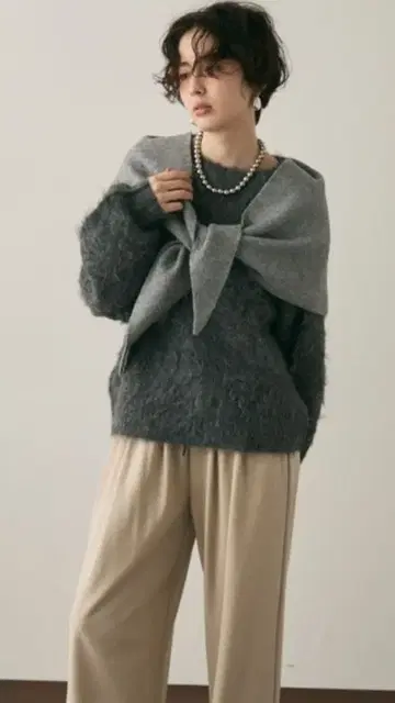 Trish 모찌모찌 니트 트라이앵글 스카프 그레이