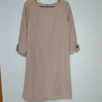 리브 소재 베이지 7부 소매 원피스