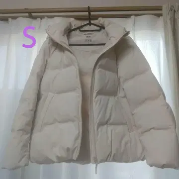 유니클로 심리스 다운 후드티