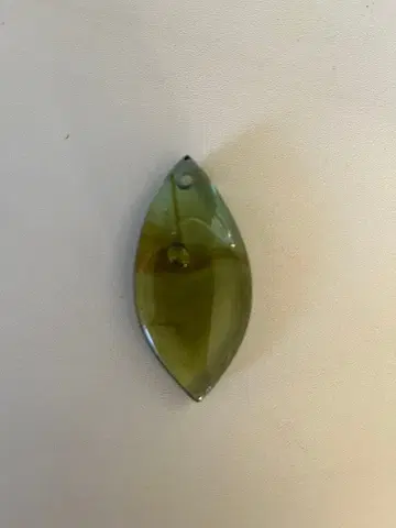 안다라 크리스탈 그린 리프형 펜던트 탑