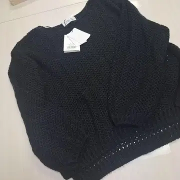 새상품 아르페쥬 스토리 스팽글 크로쉐 니트