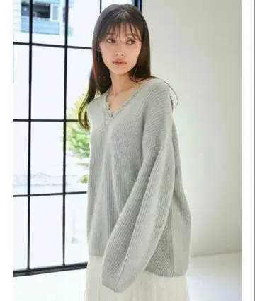 스나이델 라쿤 카라 레이스 니트 풀오버