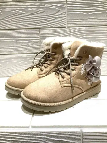 미사용 벨퍼치 스웨이드풍 퍼 장식 부츠 베이지