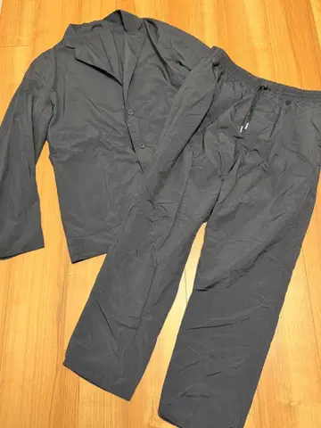 새상품급 데상트 포즈 DESCENTE PAUSE 셋업 블랙