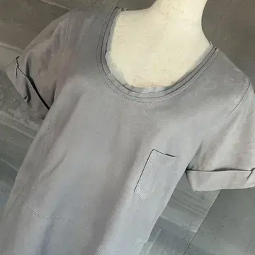 다이앤 폰 파스텐버그 가죽 블라우스 반팔