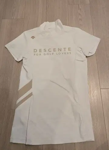 DESCENTE 골프용 화이트 셔츠