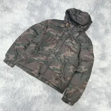 [새상품급] 아메리칸 이글 후드 부착 다운 자켓 카모 패턴 (S)