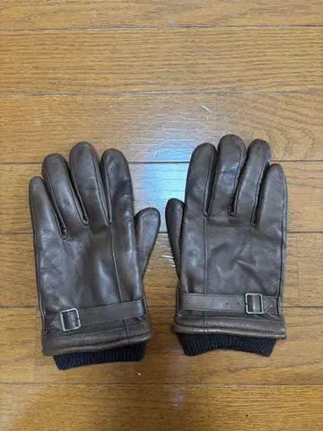 브라운 가죽 장갑 리브 포함