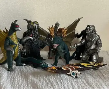 고질라 피규어 묶음 판매