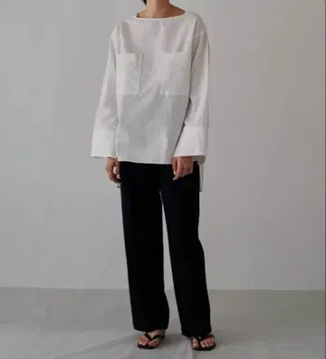 [ INSCRIRE/아스클레아 ] 화이트 긴팔 셔츠 포켓 부착