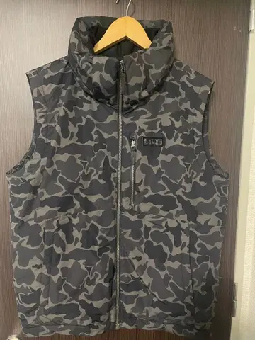 BLACK YAK 다운 베스트