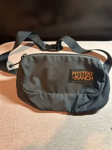 MYSTERY RANCH 블랙 바디백