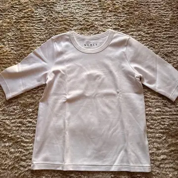 NOBLE 화이트 오부 소매 T셔츠