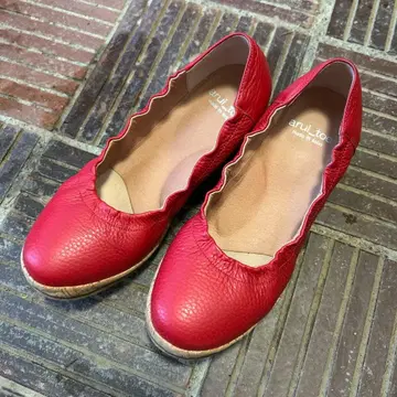 레드 스캘럽 신발 22.5cm 일본제