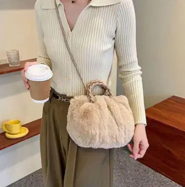 숄더 핸드백 2way 퍼 백 베이지