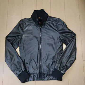 ZARA 블랙 페이크 레더 자켓