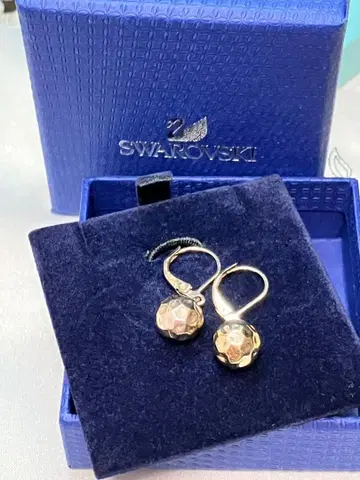 SWAROVSKI 스와로브스키 귀찌 [양쪽 귀용] 볼