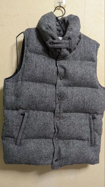 새상품급*어반 리서치 그레이 다운 베스트 울풍 원단