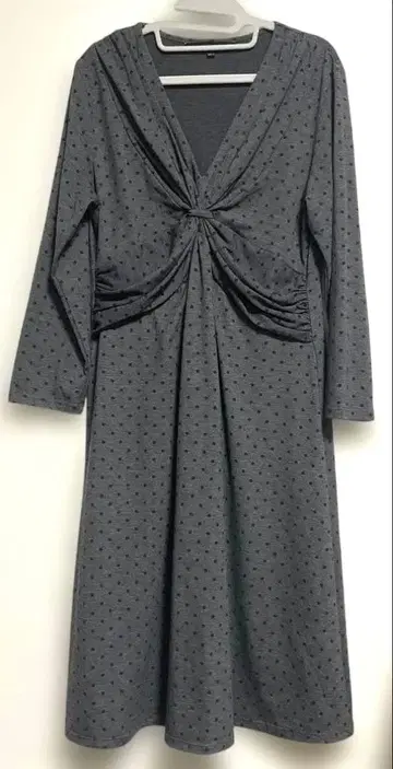 LAURA ASHLEY (로라 애슐리) 긴팔 원피스 도트 무늬 GLAY