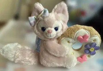 더피앤프렌즈 필드 위드 조이 리나벨 인형 배지