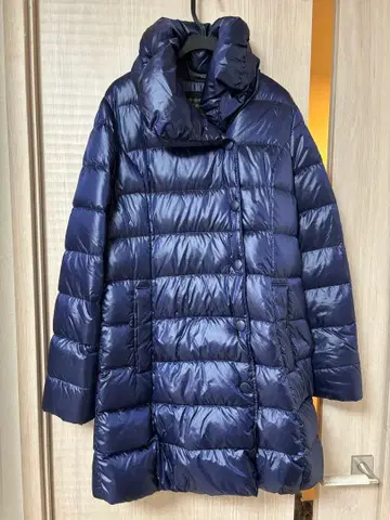 TATRAS 네이비 후드 부착 롱 다운 자켓