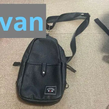 VAN 블랙 바디백