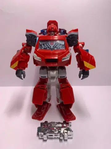 트랜스포머, 변형, 아이언하이드