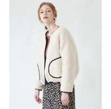 [ 설명 필독 ] 티티베이트 리버서블 빅 포켓 보아 블루종 화이트