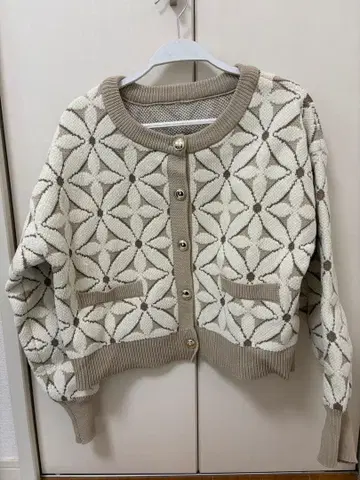 새상품급 natural couture 꽃무늬 가디건