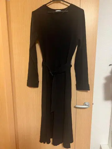 블랙 롱 원피스 V넥 긴팔