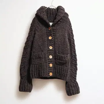 b 에스테라 페루제 핸드 니트 가디건 숄카라 우드 버튼