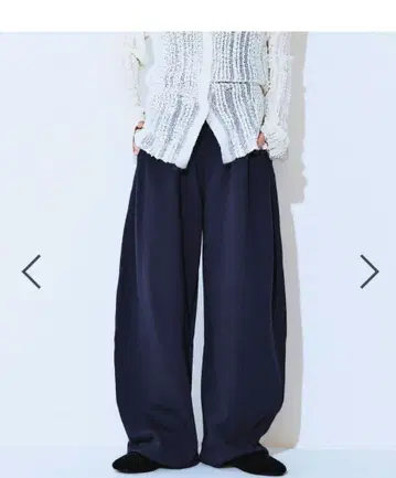 JEANASIS 새상품 맨투맨 코쿤 턱 팬츠 네이비