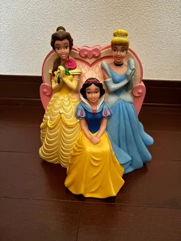디즈니 프린세스 신데렐라 백설공주 벨 피규어 저금통