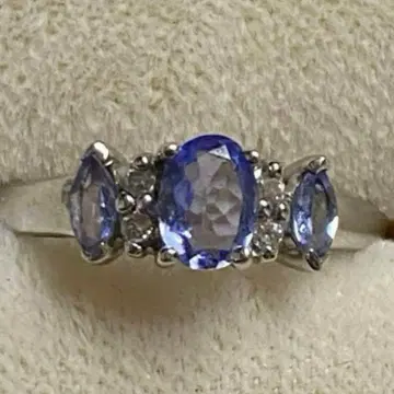 10K 탄자나이트 화이트 골드 반지 대니얼 오브 뉴욕