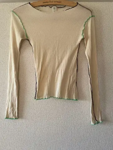 Baserange 긴팔 T셔츠 아이보리