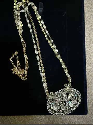 [새상품급] 질스튜어트 꽃 모티브 목걸이