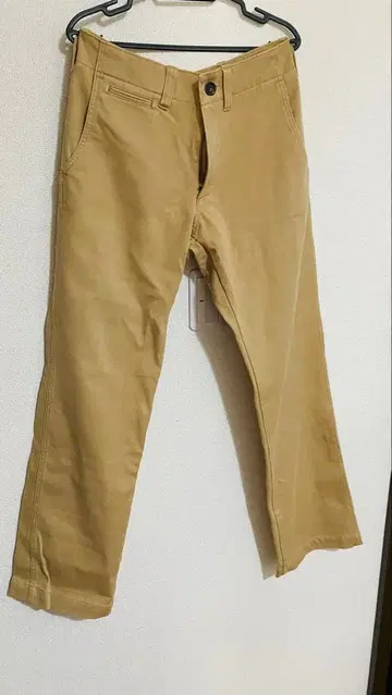 레이빔즈 베이지 슬림핏 치노 팬츠