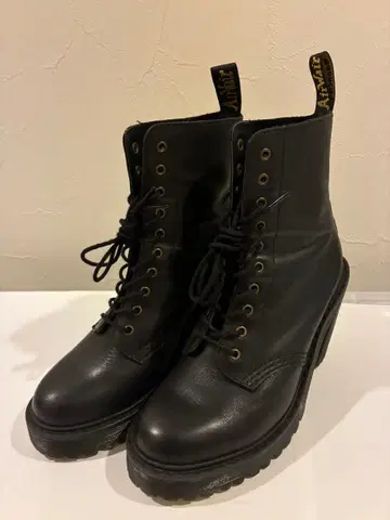 닥터마틴 KENDLA 청키힐 부츠 23.0