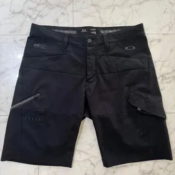 [새상품급] OAKLEY 오클리 숏팬츠 스컬 블랙 사이즈 34